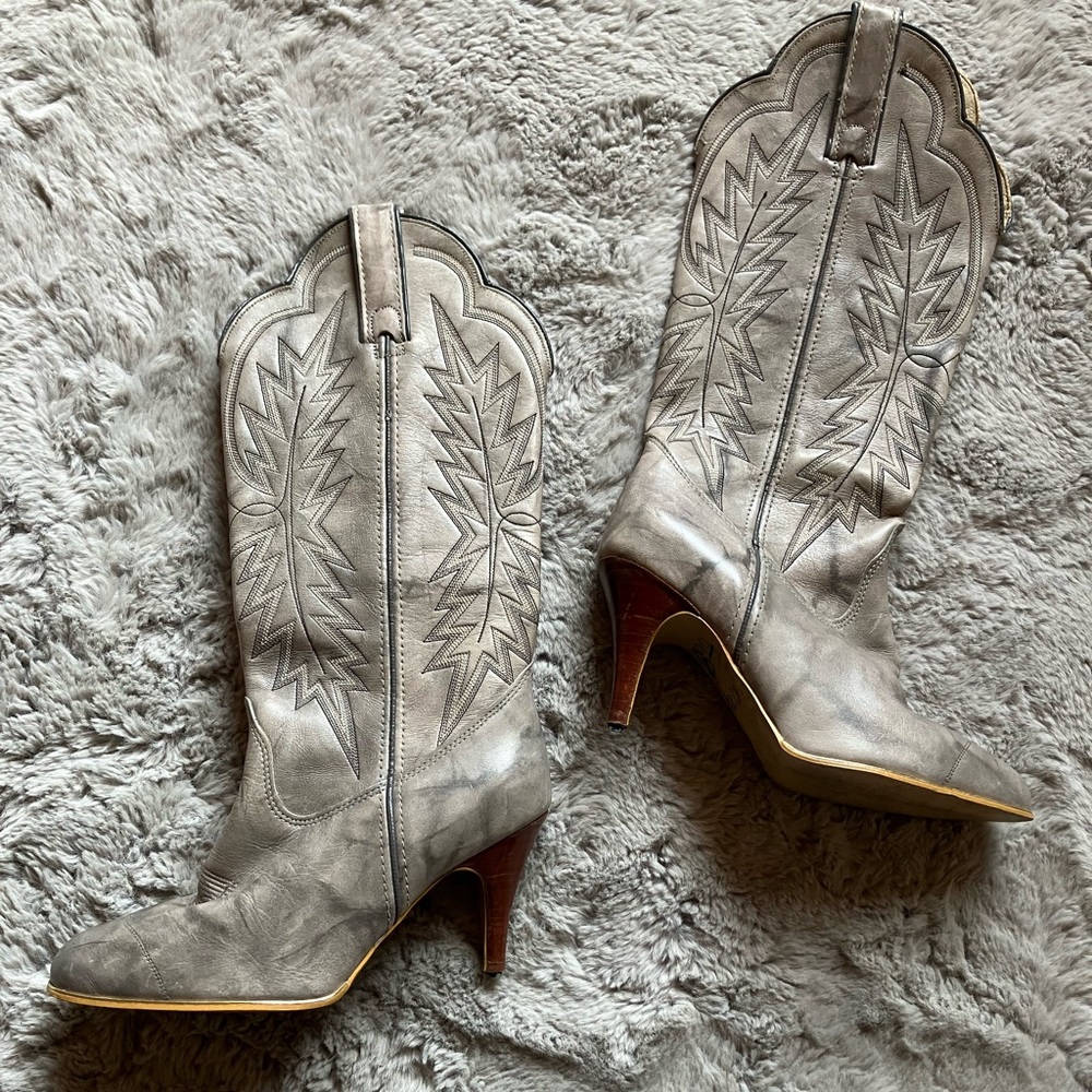 Grey Leather Vintage Western Cowboy Boots by Jeenz Bootz 7M with gold trim